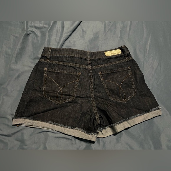Calvin Klein denim shorts - Picture 2 of 6